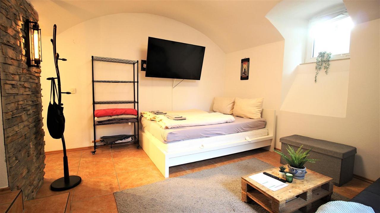 Xxx Fully Equipped Apartment Near Main Station! Wurtzburgo Exterior foto